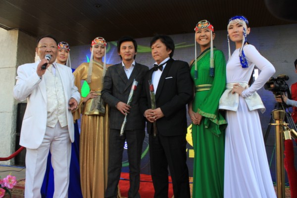 “Алтан хуур-2014” наадмын улаан хивсний ёслолын фото сурвалжлага